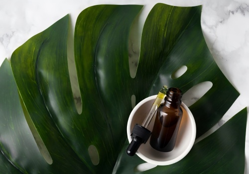 Cannabidiol (CBD): inhibidor del CYP2C19 para la epilepsia intratable y la oncología de precisión